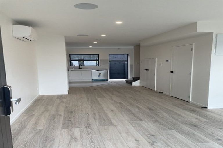 Photo of property in 11/13 Grove Lane, Pakuranga, Auckland, 2010