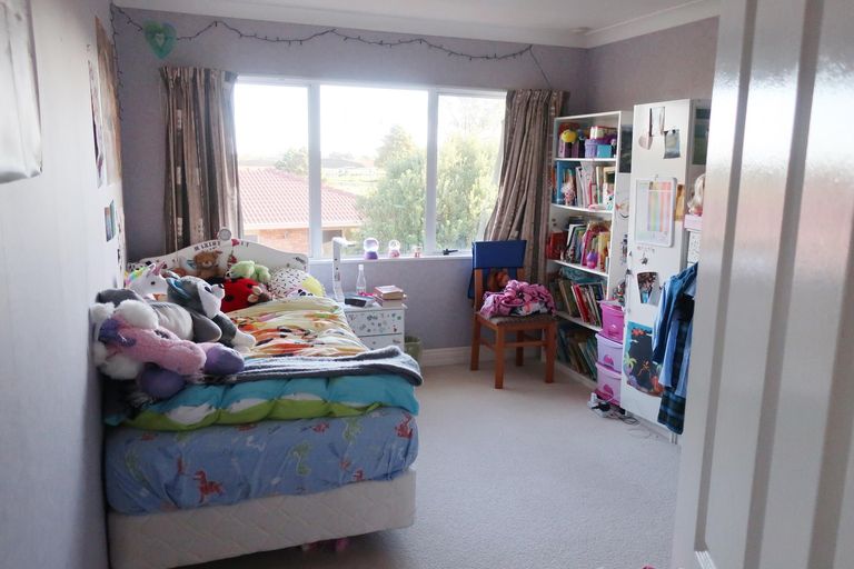 Photo of property in 21 Chippewa Place, Conifer Grove, Takanini, 2112