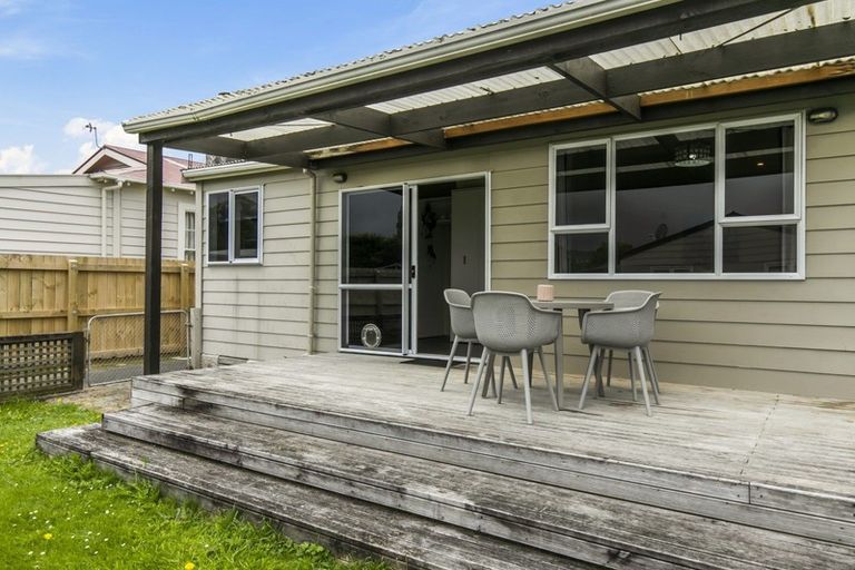 Photo of property in 11 Baldwin Street, Moera, Lower Hutt, 5010