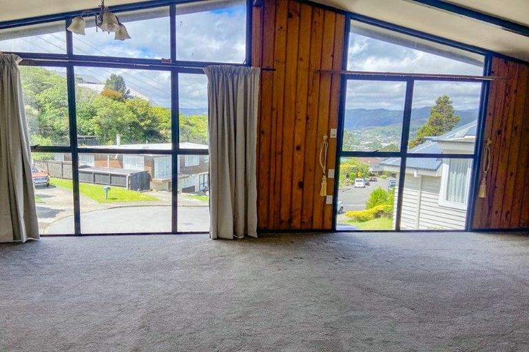 Photo of property in 10 Rondane Place, Tirohanga, Lower Hutt, 5010