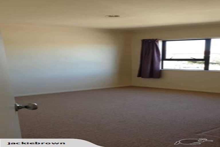 Photo of property in 1/4 Charlenne Close, Ranui, Auckland, 0612