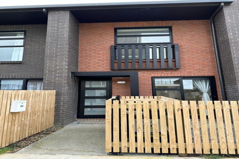 Photo of property in 54 Rauemi Way, Te Atatu South, Auckland, 0610