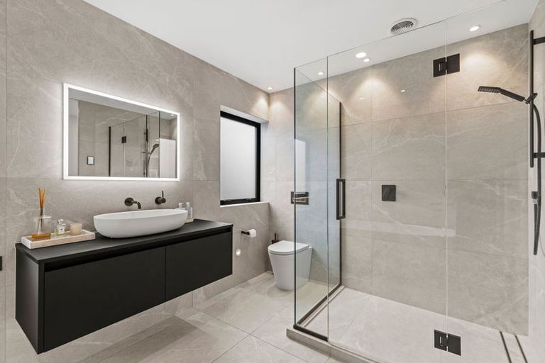 Photo of property in 114a Paparoa Street, Papanui, Christchurch, 8053