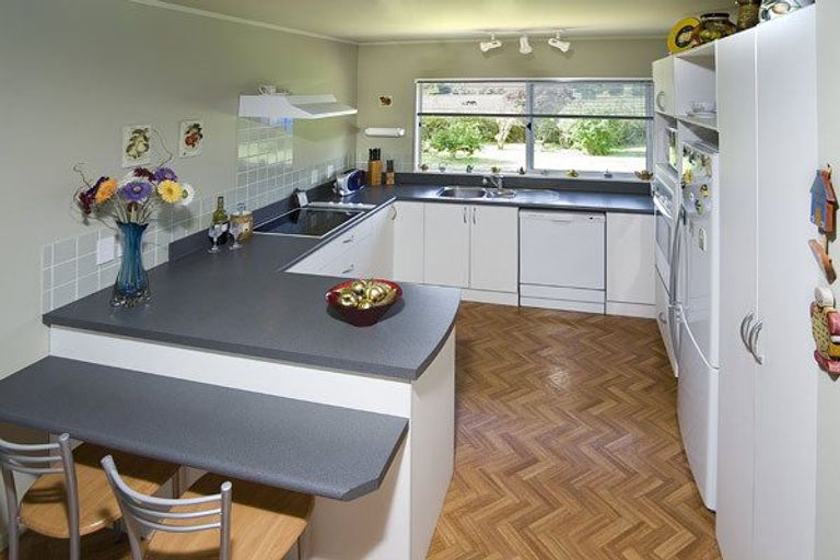 Photo of property in 144 Matua Road, Huapai, Kumeu, 0810