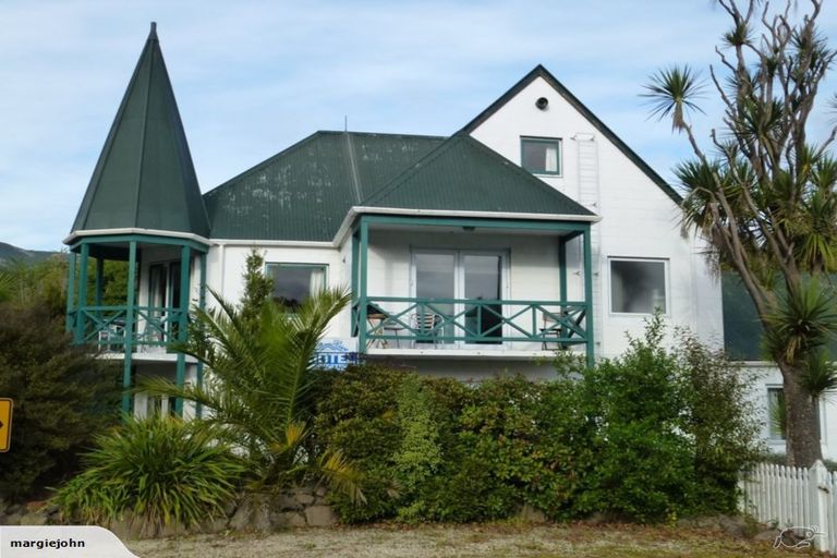 Photo of property in 1 Rue Lavaud, Akaroa, 7520