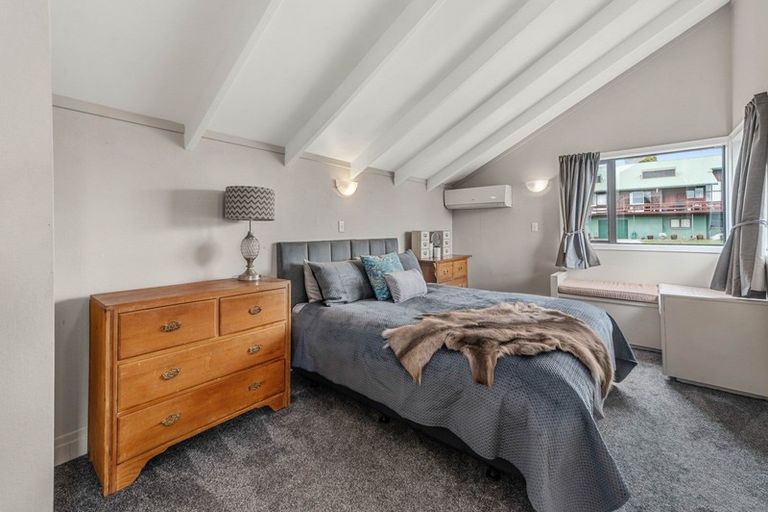 Photo of property in 6 Mark Place, Lynmore, Rotorua, 3010