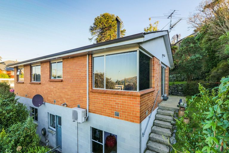 Photo of property in 14 Middleton Road, Kew, Dunedin, 9012