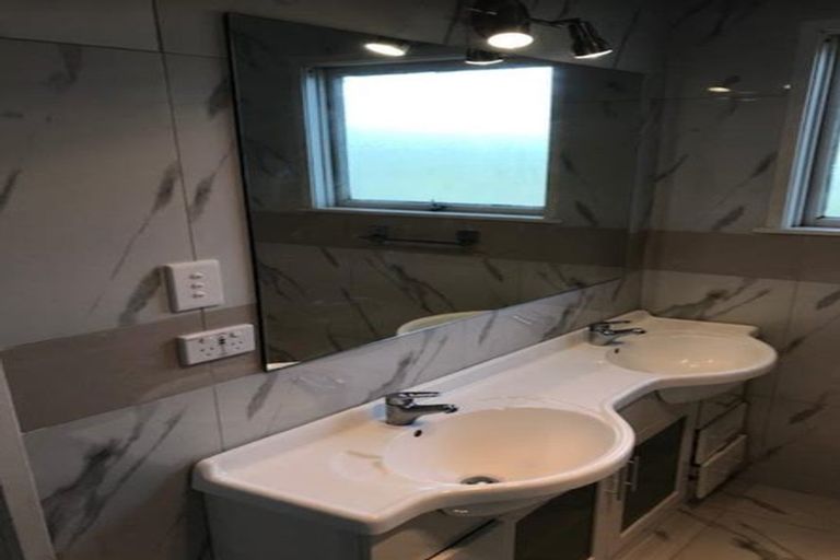 Photo of property in 67 Sycamore Drive, Sunnynook, Auckland, 0620