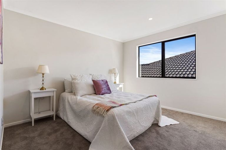 Photo of property in 1 Pae Lane, Flat Bush, Auckland, 2019