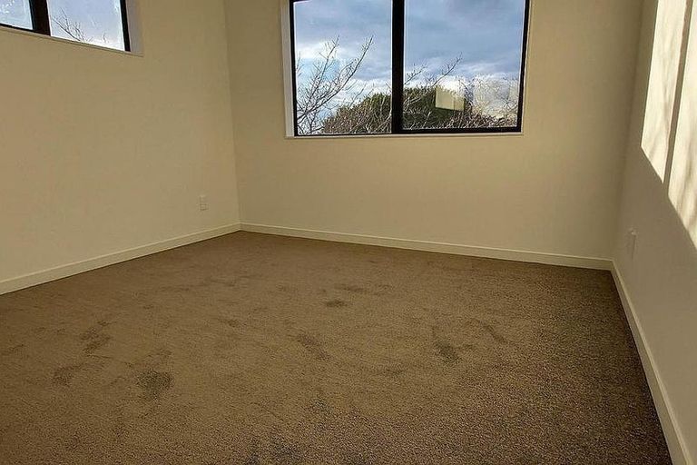Photo of property in 29d Mackenzie Street, Te Atatu South, Auckland, 0610