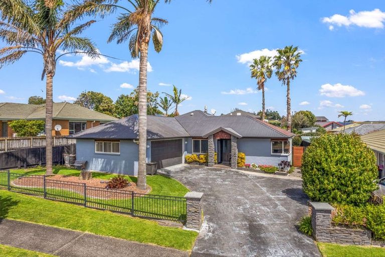 Photo of property in 22 Waitoa Street, Waiuku, 2123