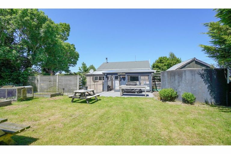 Photo of property in 12 Mclew Road, Kennington, Invercargill, 9871