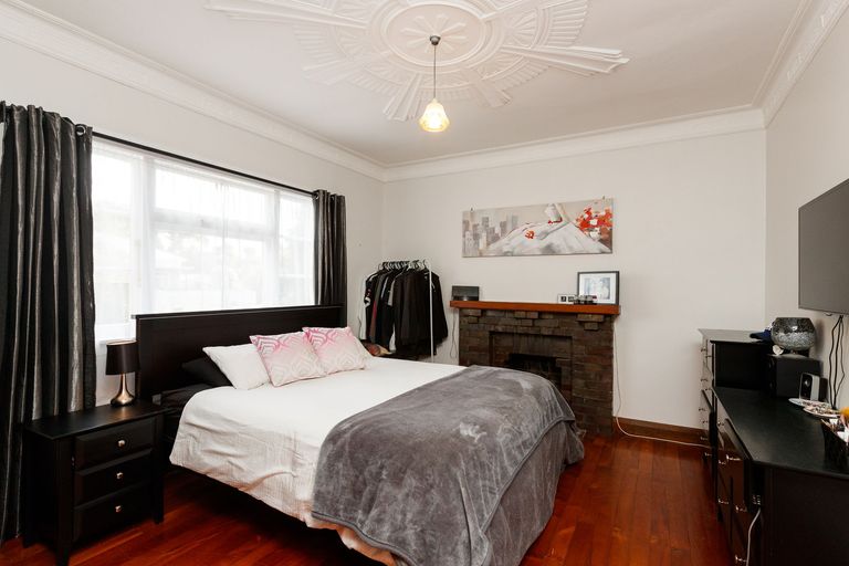 Photo of property in 23 Ngaio Street, West End, Palmerston North, 4412