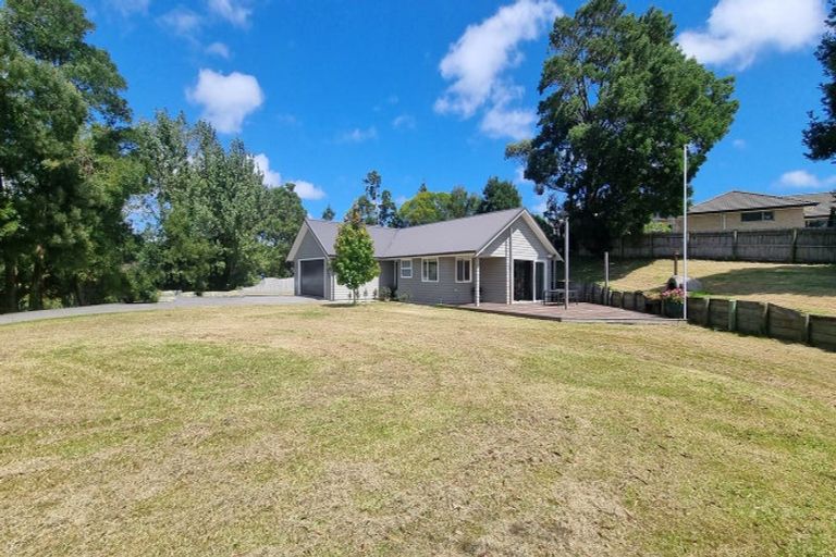 Photo of property in 949 State Highway 16, Waimauku, 0812