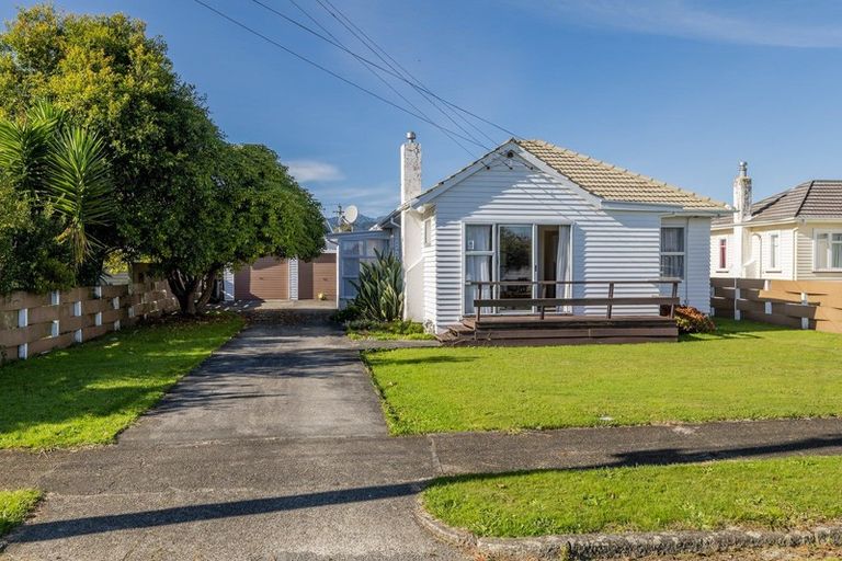 Photo of property in 34 Bowen Street, Levin, 5510