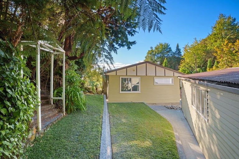 Photo of property in 10 Haven Grove, Naenae, Lower Hutt, 5011