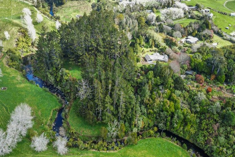 Photo of property in 709 Carrington Road, Hurworth, New Plymouth, 4371