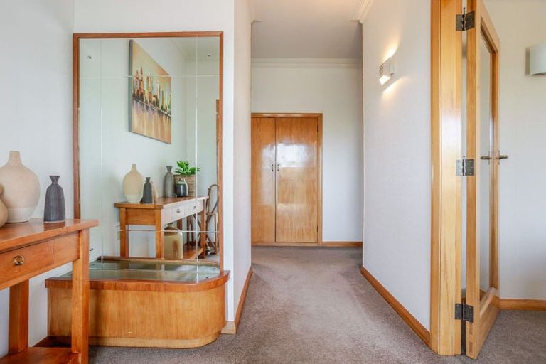 Photo of property in 5 Chamberlain Street, Dannevirke, 4930