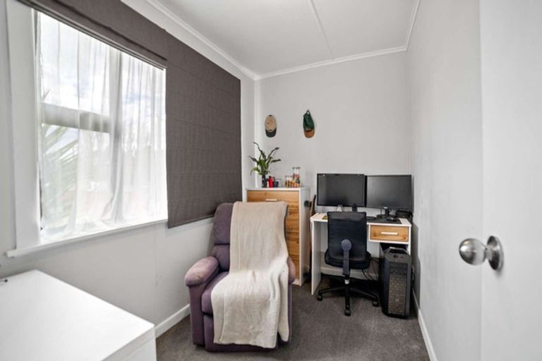 Photo of property in 16 Tolerton Avenue, Elgin, Gisborne, 4010