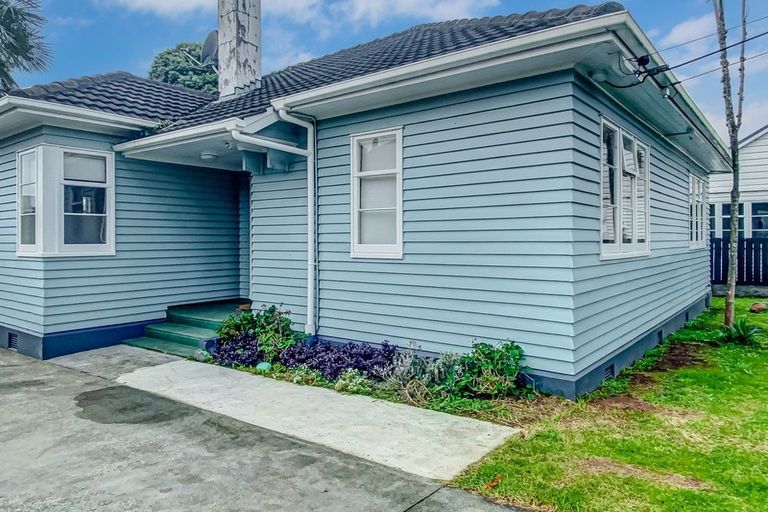 Photo of property in 16 Churchill Street, Kensington, Whangarei, 0112