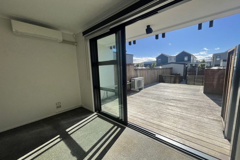Photo of property in 174 Hobsonville Point Road, Hobsonville, Auckland, 0616