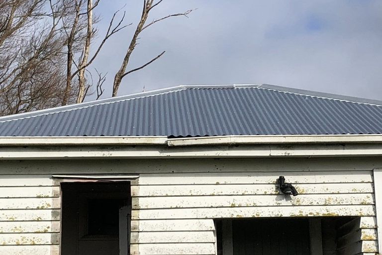 Photo of property in 665 Newall Road, Newall, New Plymouth, 4381