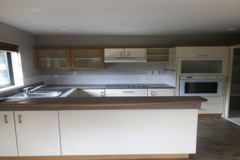 Photo of property in 382 Memorial Avenue, Burnside, Christchurch, 8053