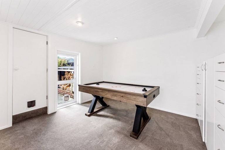 Photo of property in 9 Oak Street, Ebdentown, Upper Hutt, 5018