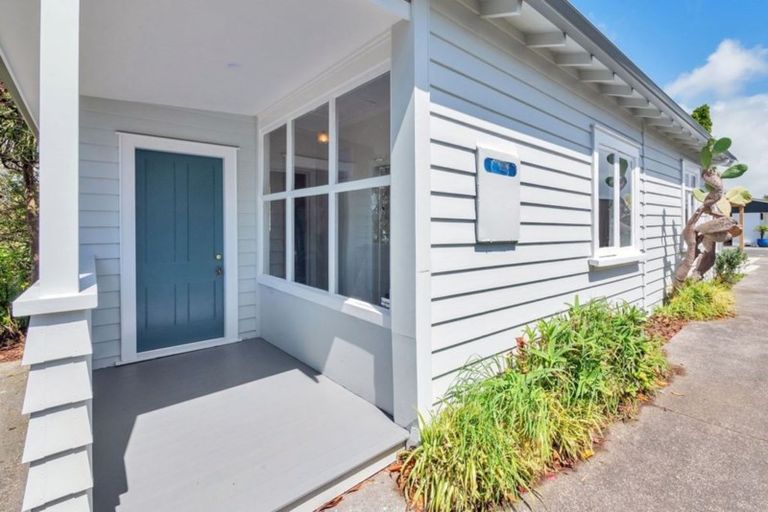 Photo of property in 21 Glendale Road, Glen Eden, Auckland, 0602