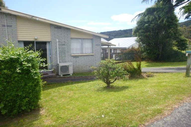 Photo of property in 55b Totara Park Road, Clouston Park, Upper Hutt, 5018