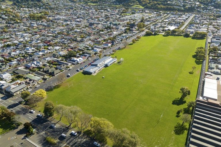 Photo of property in 201 Macandrew Road, South Dunedin, Dunedin, 9012