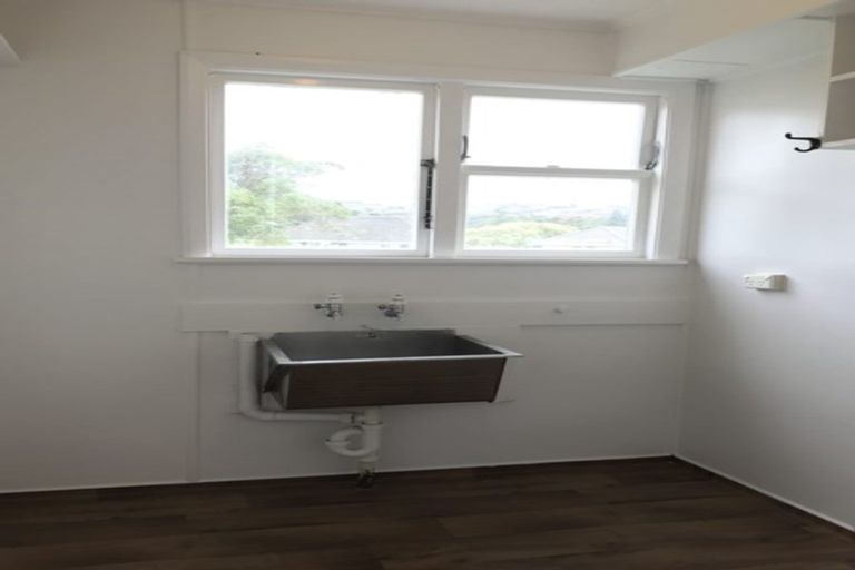 Photo of property in 8 Cheshire Street, Cannons Creek, Porirua, 5024