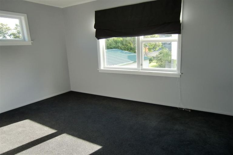 Photo of property in 6 Hillside Crescent, Westown, New Plymouth, 4310