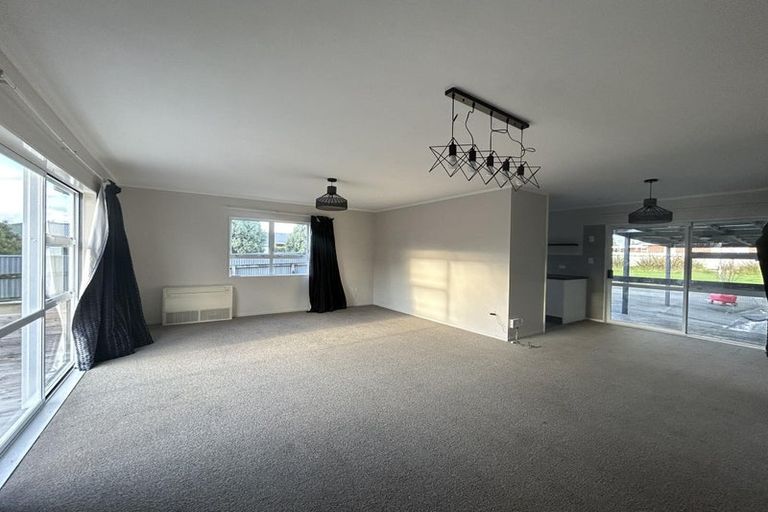 Photo of property in 14a Sussex Street, Levin, 5510