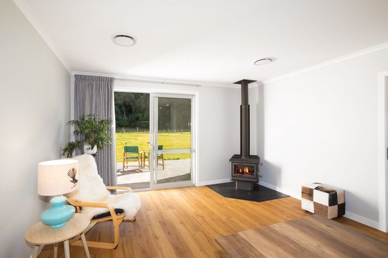 Photo of property in 4 Carlisle Street, Athol, 9793