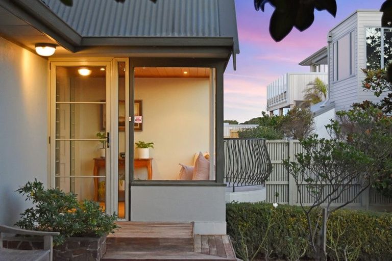 Photo of property in 11 Oceanview Road, Mount Maunganui, 3116