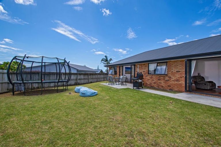 Photo of property in 11 Ata-mahina Way, Ruakaka, 0116