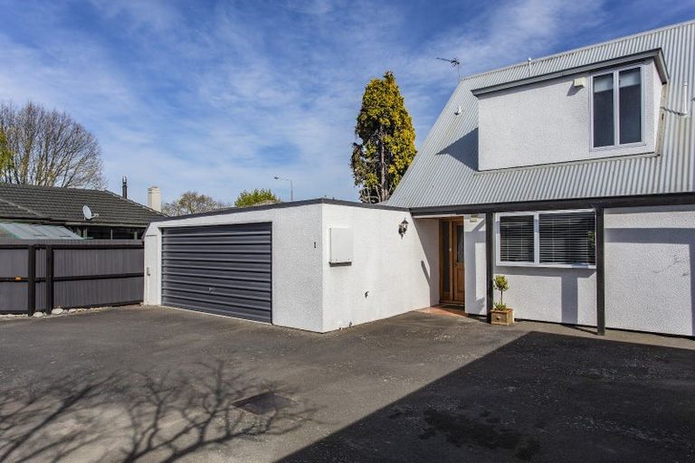 Photo of property in 1/144a Yaldhurst Road, Sockburn, Christchurch, 8042