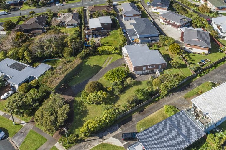 Photo of property in 15 Penning Road, Milford, Auckland, 0620