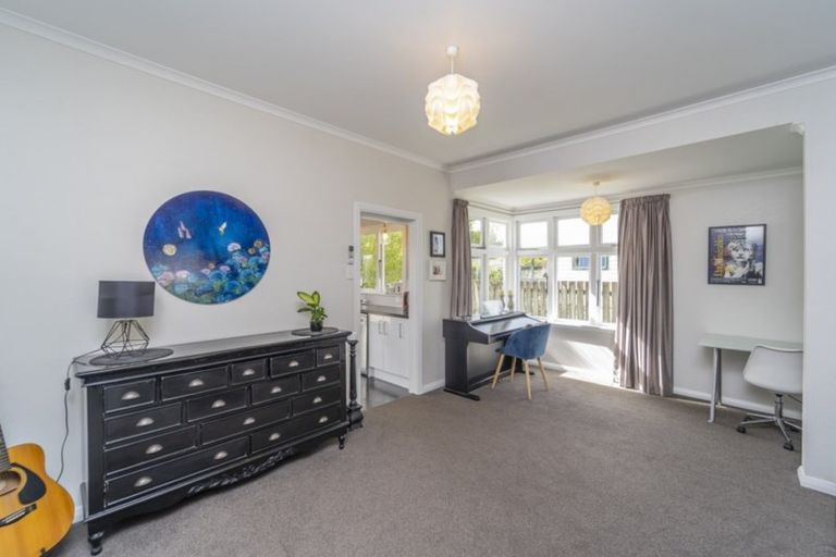 Photo of property in 59 Dublin Street, Martinborough, 5711