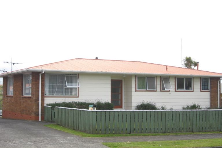 Photo of property in 28 Penrith Street, Westown, New Plymouth, 4310