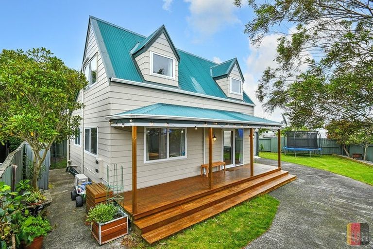 Photo of property in 2/15 Winiata Terrace, Papakura, 2110