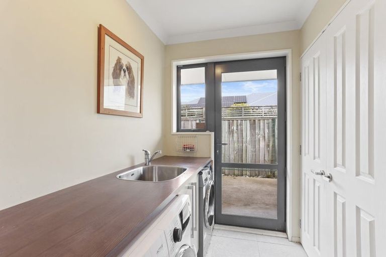 Photo of property in 18 Sycamore Close, Rangiora, 7400