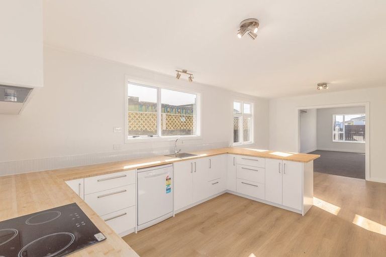 Photo of property in 75 Tedder Avenue, North New Brighton, Christchurch, 8083