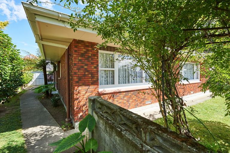 Photo of property in 48 Elmira Avenue, Hokowhitu, Palmerston North, 4410