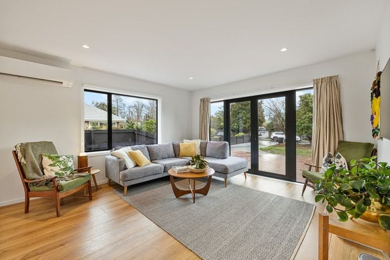 Photo of property in 1 Nutfield Lane, Cashmere, Christchurch, 8022