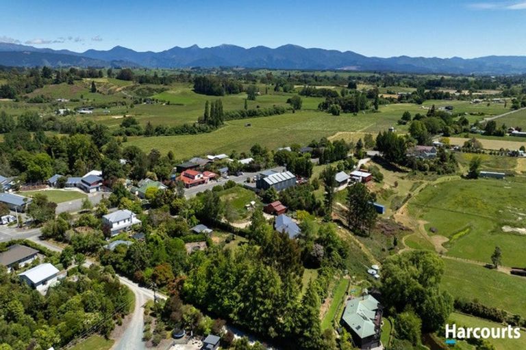 Photo of property in 1380 Moutere Highway, Upper Moutere, 7173