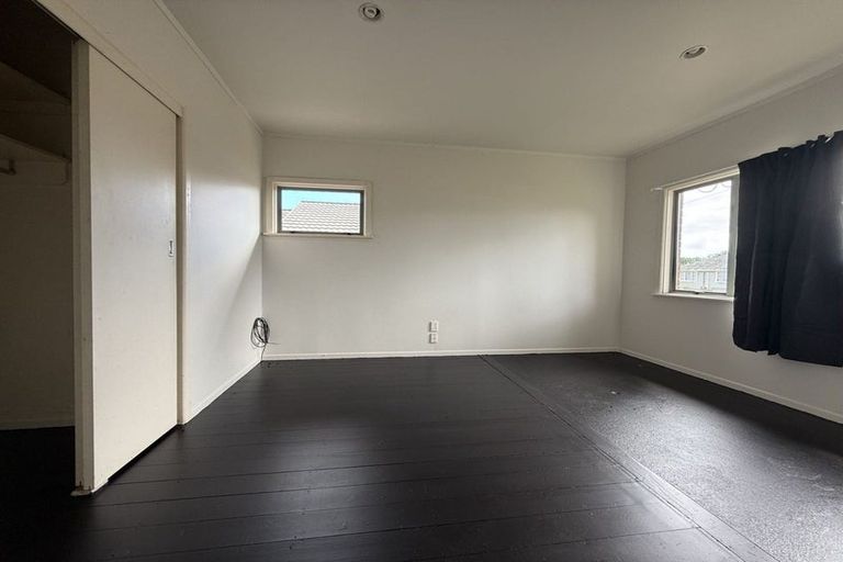 Photo of property in 25 Royton Avenue, Mangere East, Auckland, 2024