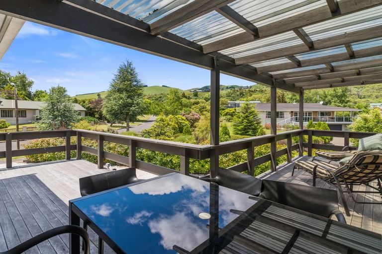 Photo of property in 15 Kenrigg Road East, Kinloch, Taupo, 3377