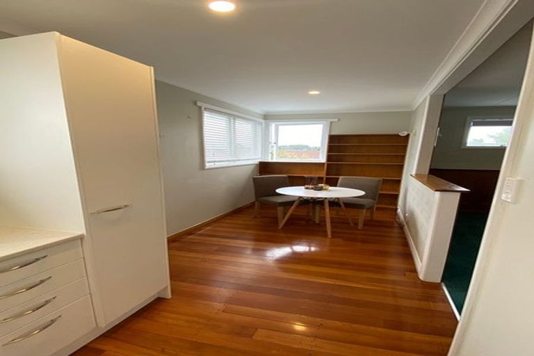 Photo of property in 49 Meeanee Road, Taradale, Napier, 4112